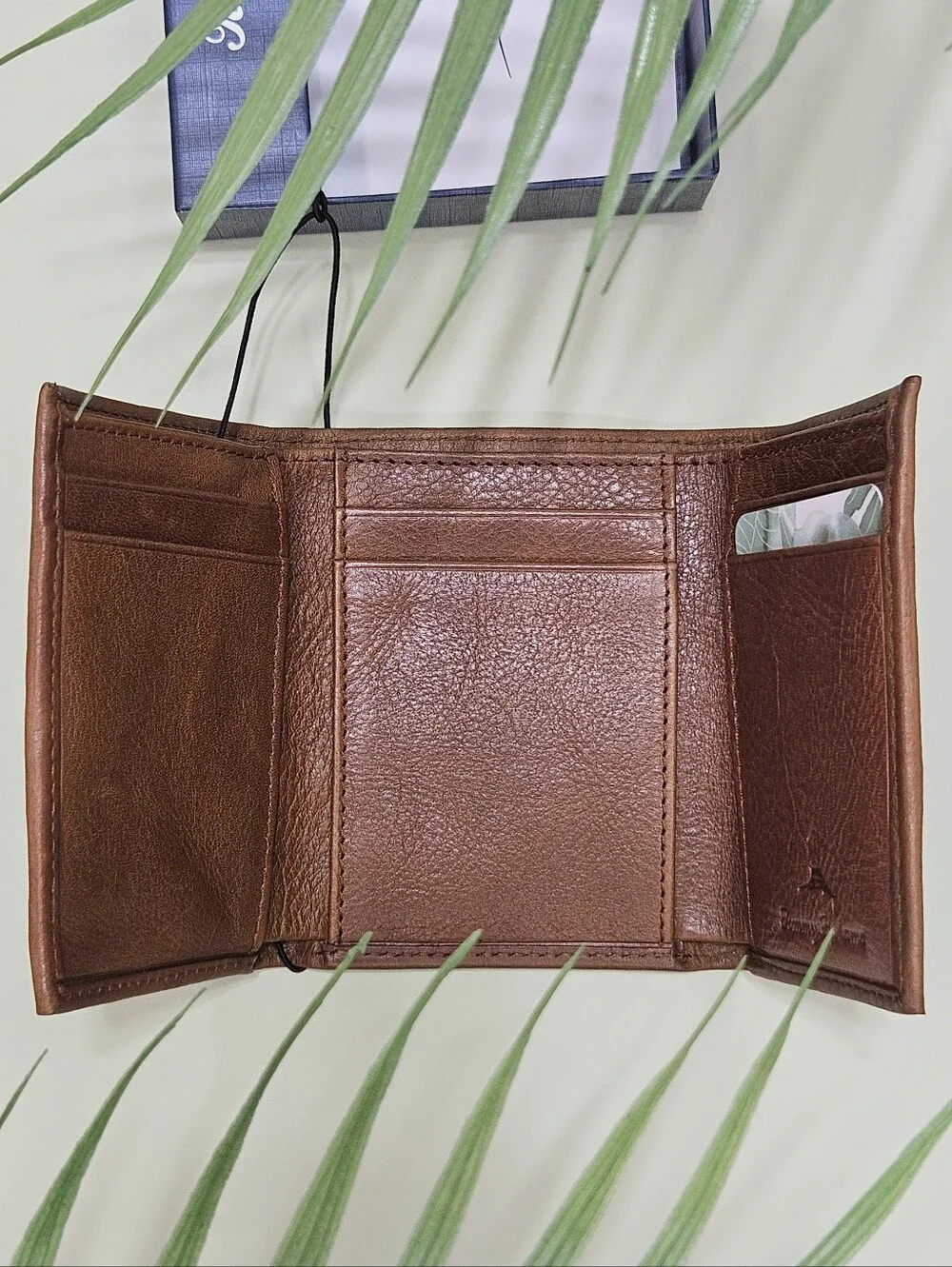 Tommy Bahama Brown Trifold Woven Inlay Wallet Boho Vacation Beach Summer Spring